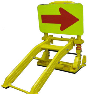 Портативный автомобильный барьер шириной 660 мм со складной конструкцией и электростатическим напылением для строительных зон